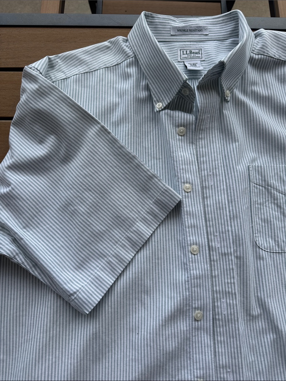💚NWOT L.L.Bean Men's Short-Sleeve Button-Down Shirt 💯% Cotton Wrinkle Resistant💚